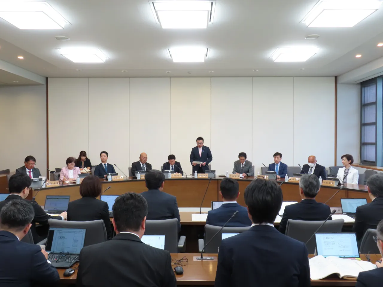 委員会の様子①