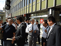 泉町二丁目商店街視察の様子