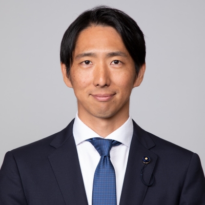 秋山　政明