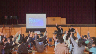 下妻小学校写真