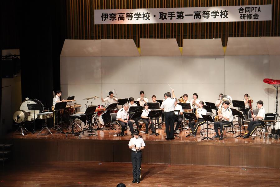 取手ウェルネスプラザでの演奏の写真