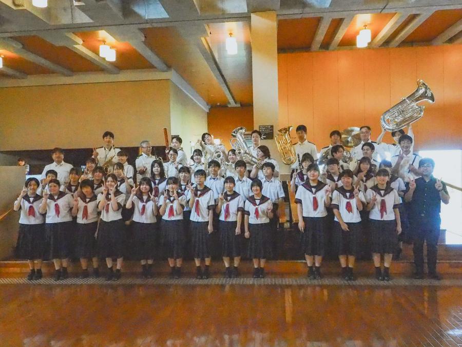五浦美術館での演奏の写真