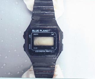 腕時計（黒色）の写真