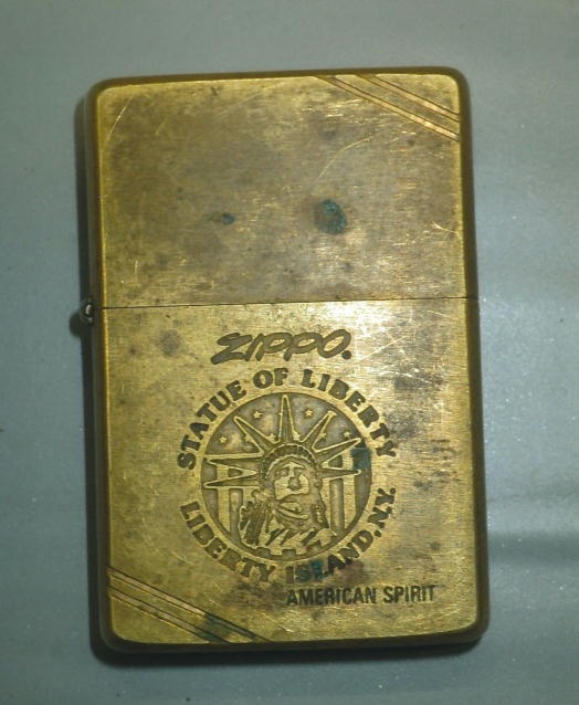 ライター（金色、ZIPPO）