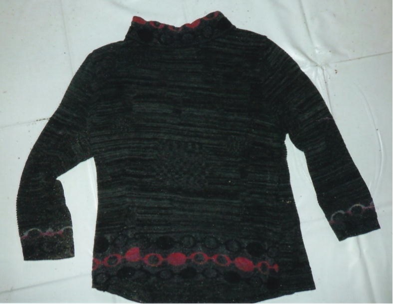 セーター（黒色）