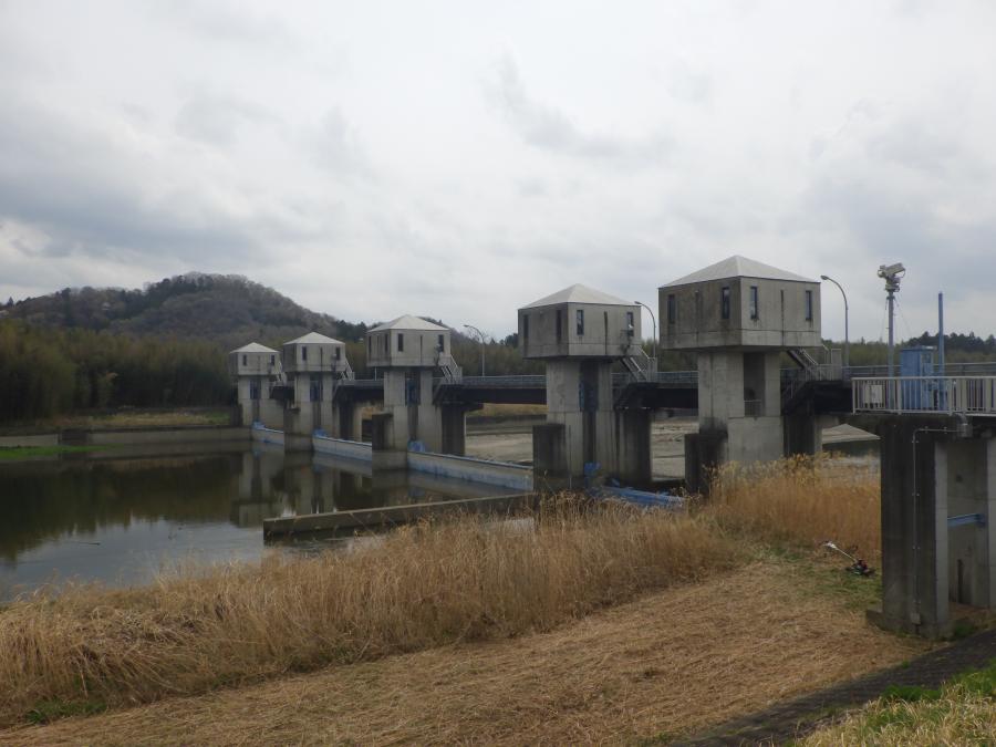 岩崎堰ゲート閉め