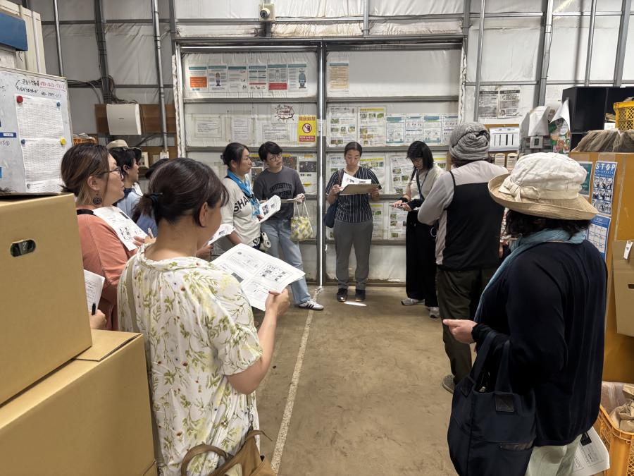 視察研修の様子（農場運営）