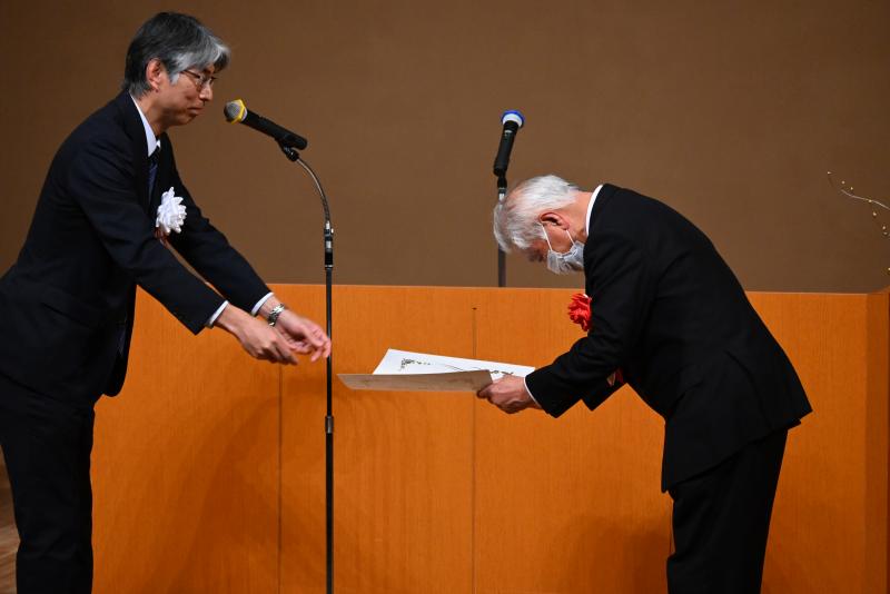 土地改良功労者表彰の写真（雨澤誠氏）