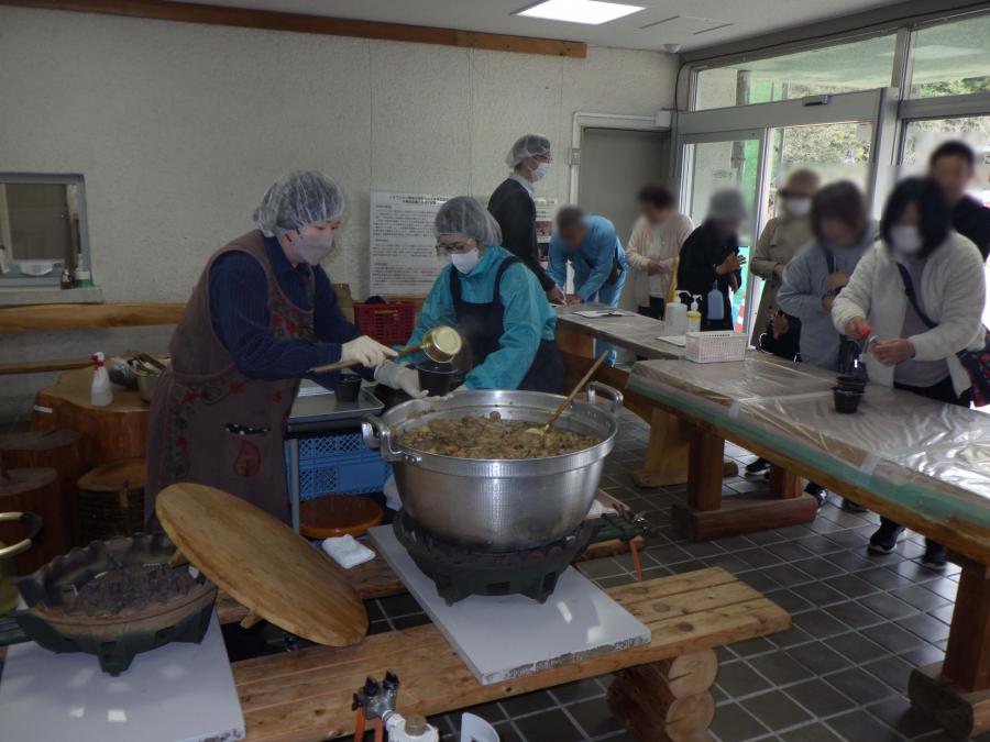 きのこ汁の試食