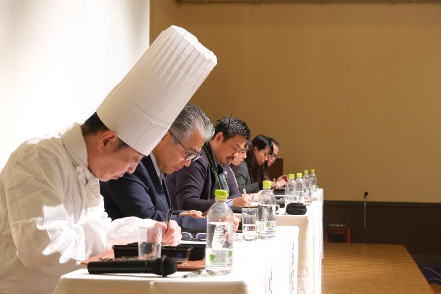 第5回最終審査会及び表彰式_審査風景1