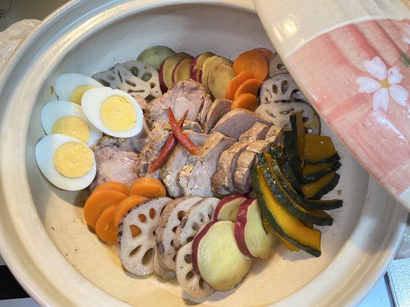 茨城の丸ごと野菜とローストポークin土鍋