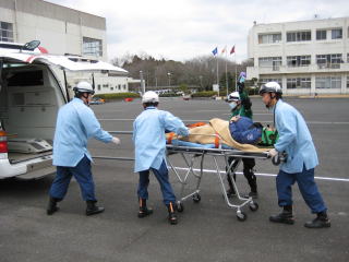救急科多数傷病者救出訓練