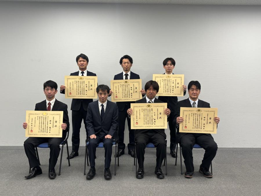 表彰状伝達式集合写真